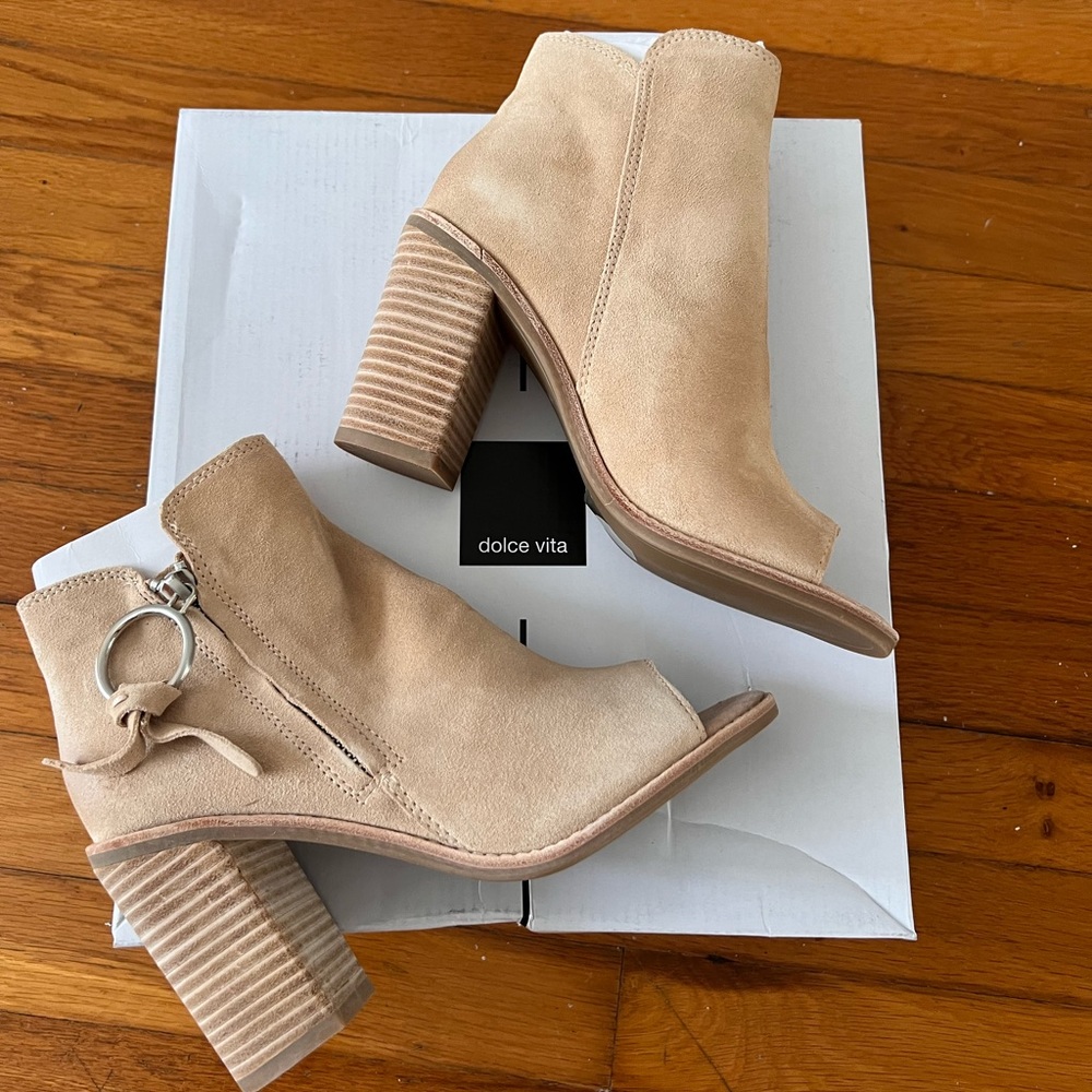 Dolce Vita Nude Suede Heels